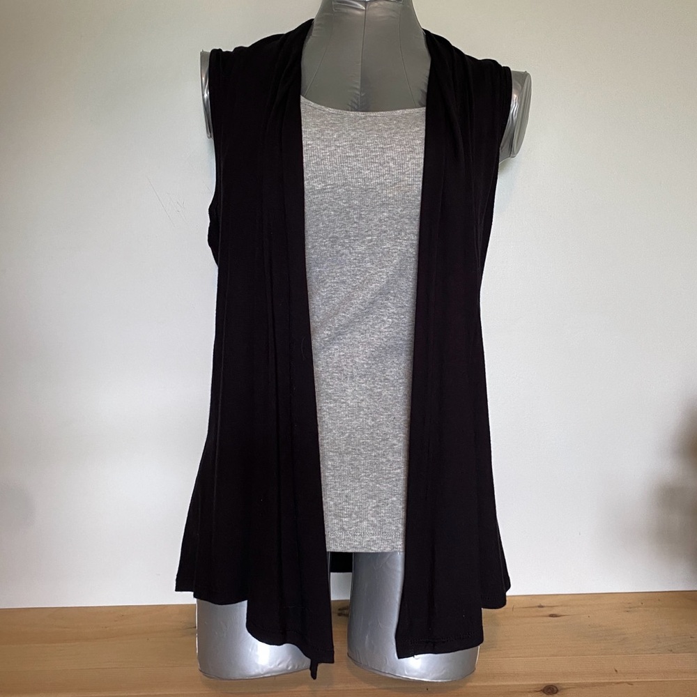 Créneau sleeveless cardigan, black, M